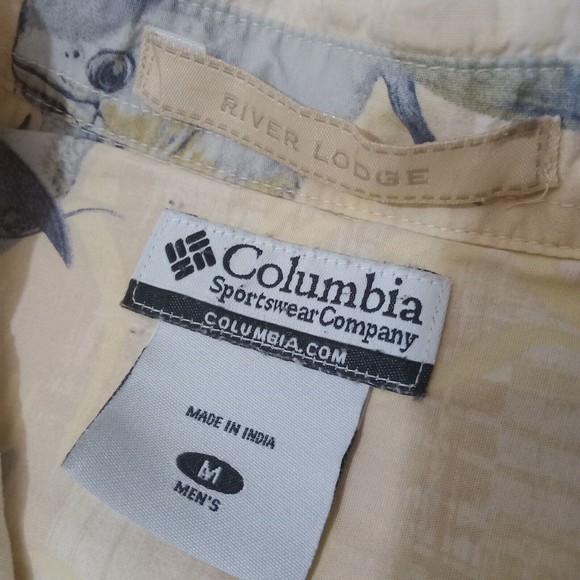 Columbia‎ Men's Medium Shirt Button Up Shirt Sleeve River Lodge Fish Vented - Picture 3 of 8